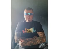 MATURE 46 YEAR OLD MAN OFFERING BEDROOM FUN TO LADIES ONLY !