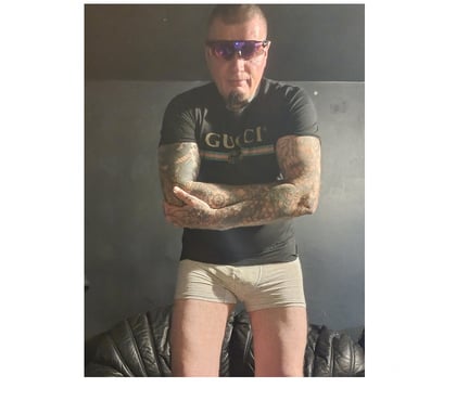 Swingers Cottingley Bradford - Photos for MATURE MAN SEEKING NAUGHTY CASUAL FUN WITH FEMALES ONLY