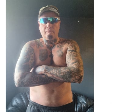 Swingers Cottingley Bradford - Photos for MATURE MAN LOOKING FOR CASUAL NAUGHTY HOOK UPS FEMALES ONLY