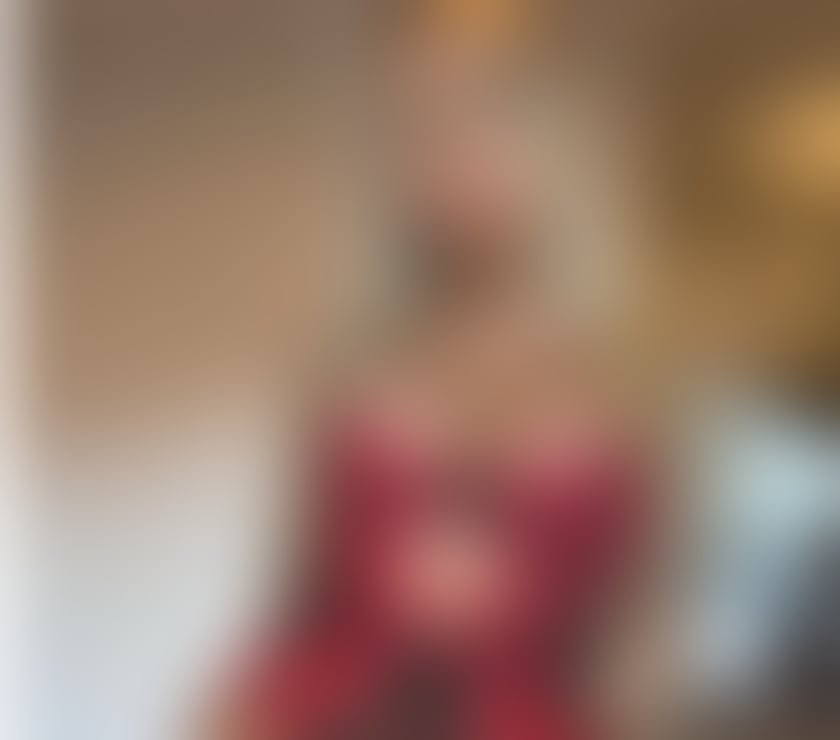 Escorts Kent Sevenoaks - Photos for 🔥Seductive Blonde Goddess – Curves That Command You🔥