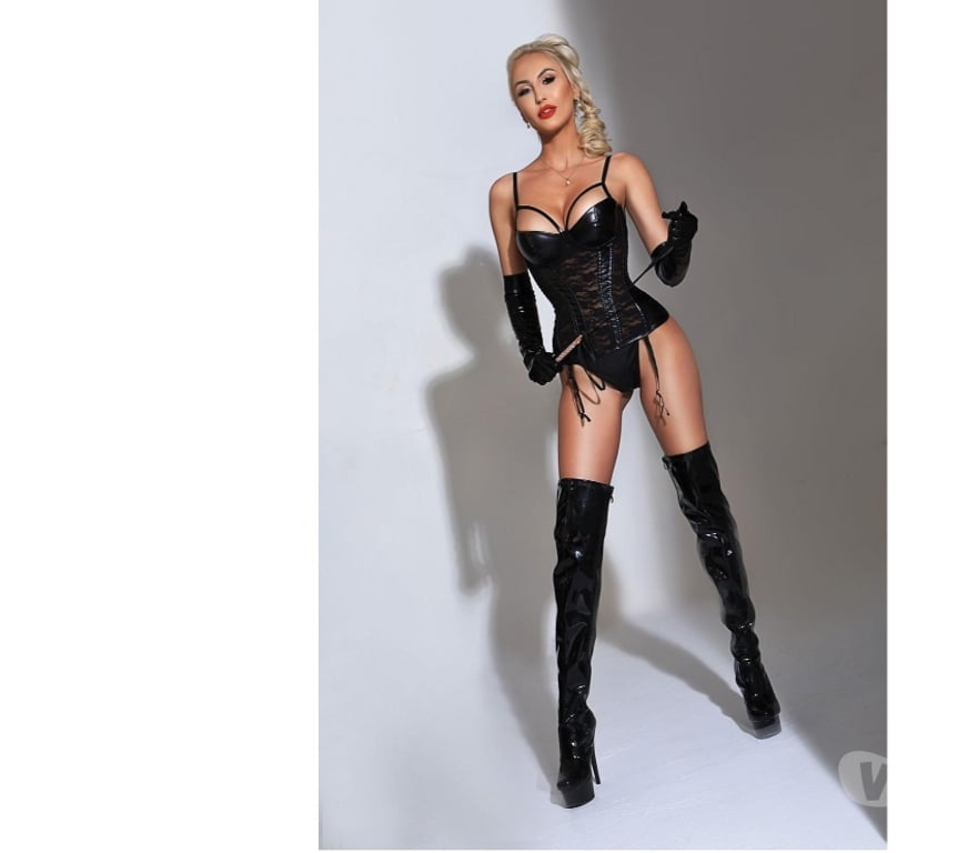 Escorts East London Canary Wharf Station - East London - Photos for Amy ❤️PARTY GIRL ❤️ AVAILABLE NOW ❤️