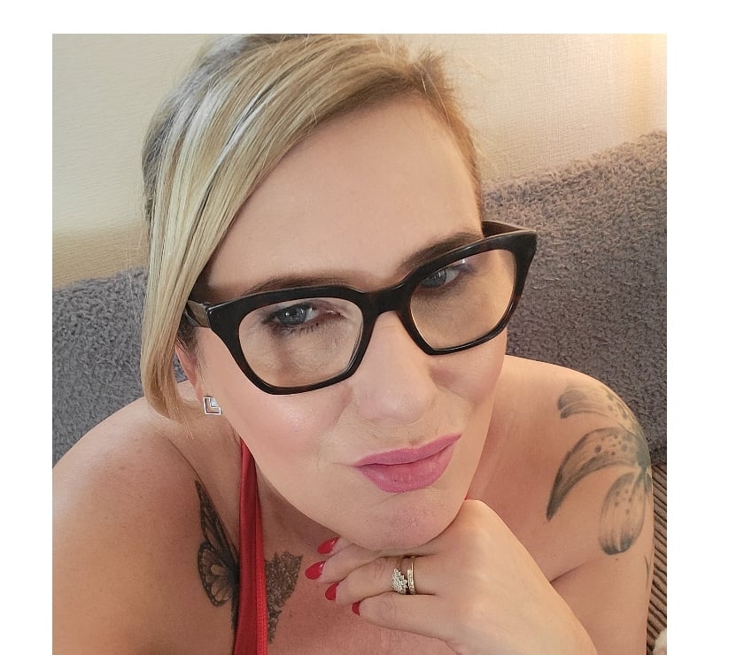 Adult Entertainment Norfolk Norwich - Photos for Rachel queen of curves online only