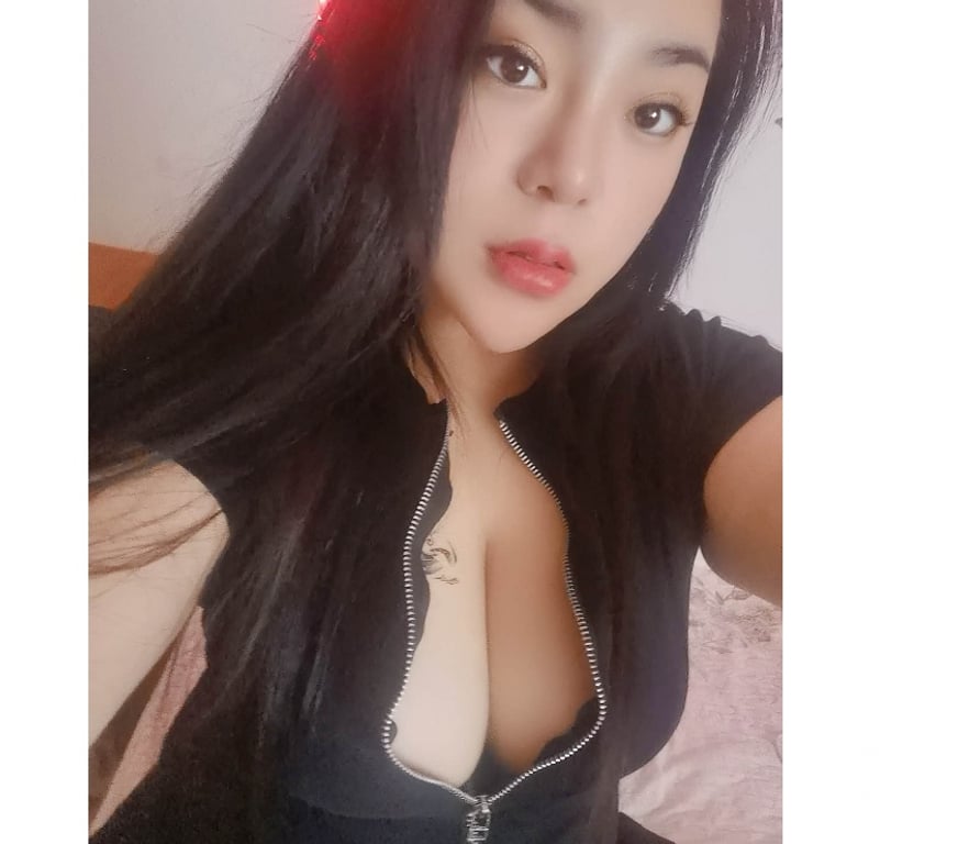 Escorts West Midlands Birmingham - Photos for Singaporean students