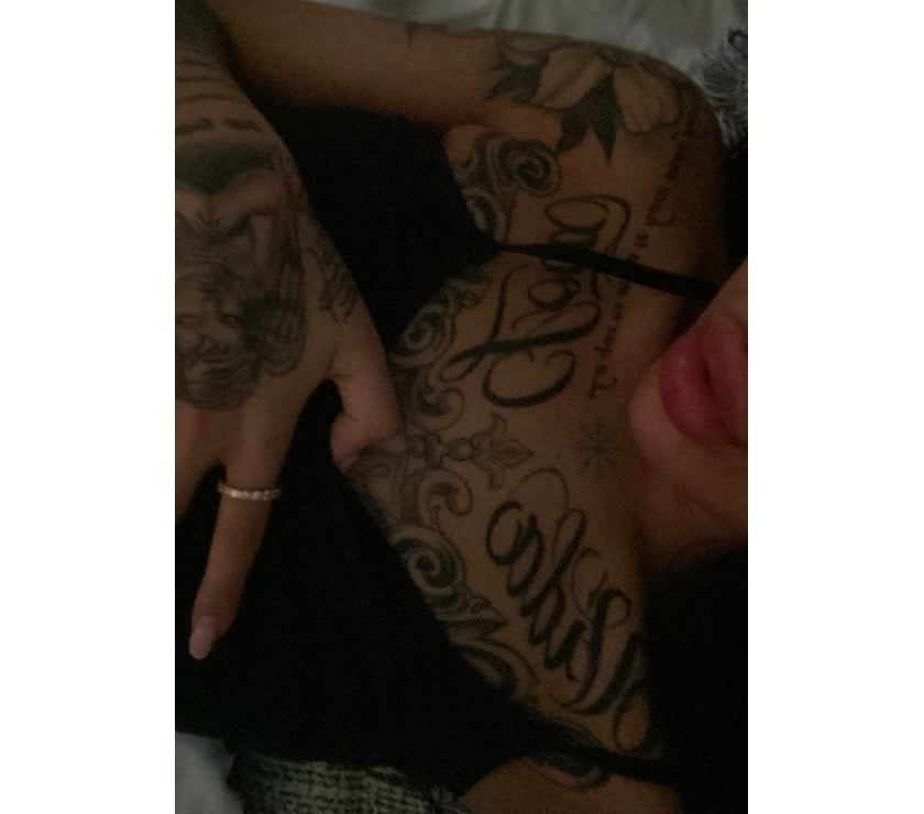 Escorts Leicestershire Leicester - Photos for Emma 21 Italian new&real call and check ;)