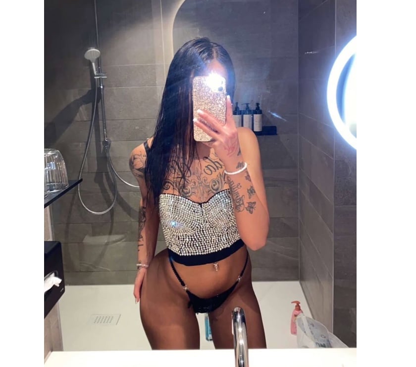 Escort Leicester City Centre Leicester - Photos for Emma 21 Italian new&real call and check ;)