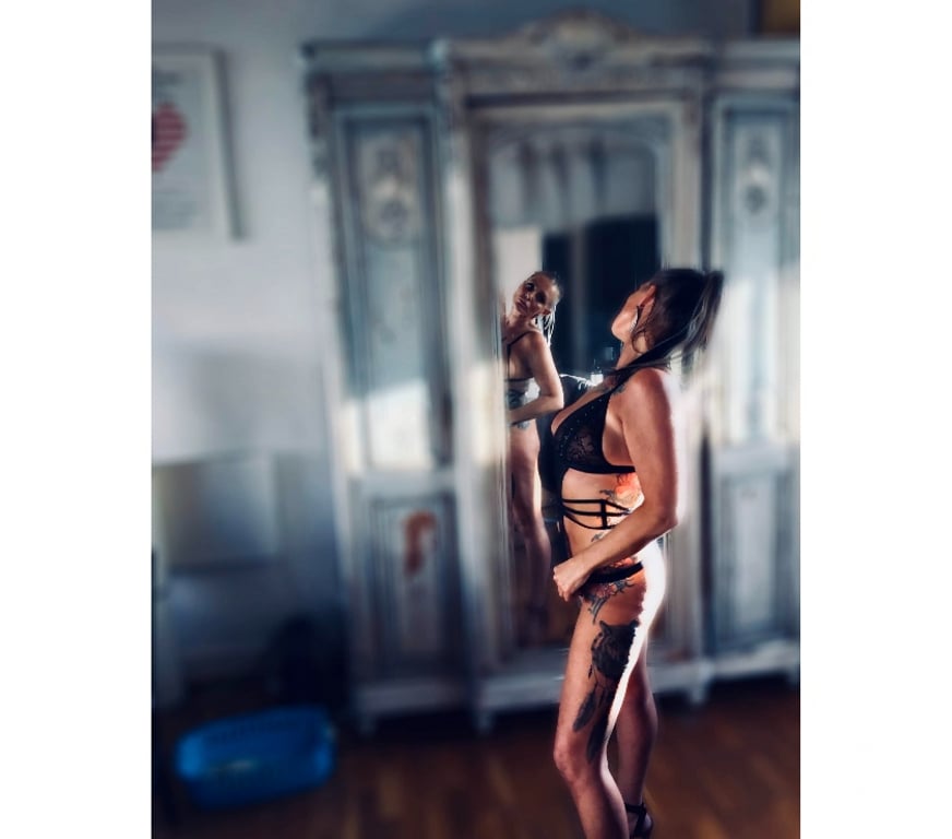 Escorts Lancashire Preston - Photos for RIVERTHE ULTIMATE MILF ENGLISH 🇬🇧 LANCS LASS 😘