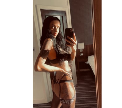  Escorts & Erotic Massage Crewe Cheshire East - Photos for Tall, slim, tanned, and ready to give an amazing time