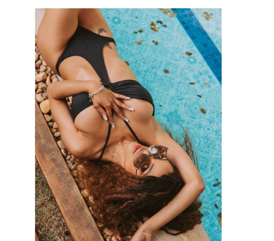 Adult Entertainment Edinburgh Edinburgh - Edinburgh - Photos for Private Adult Video Chat & Voice Calls | Friendly & Discreet