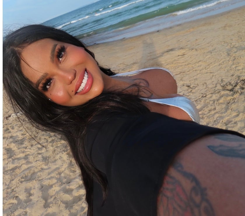 Escorts Hampshire Portsmouth - Photos for BIG BOTTOM BRAZILIAN TAINA π§π·π§π· CURVY ππ