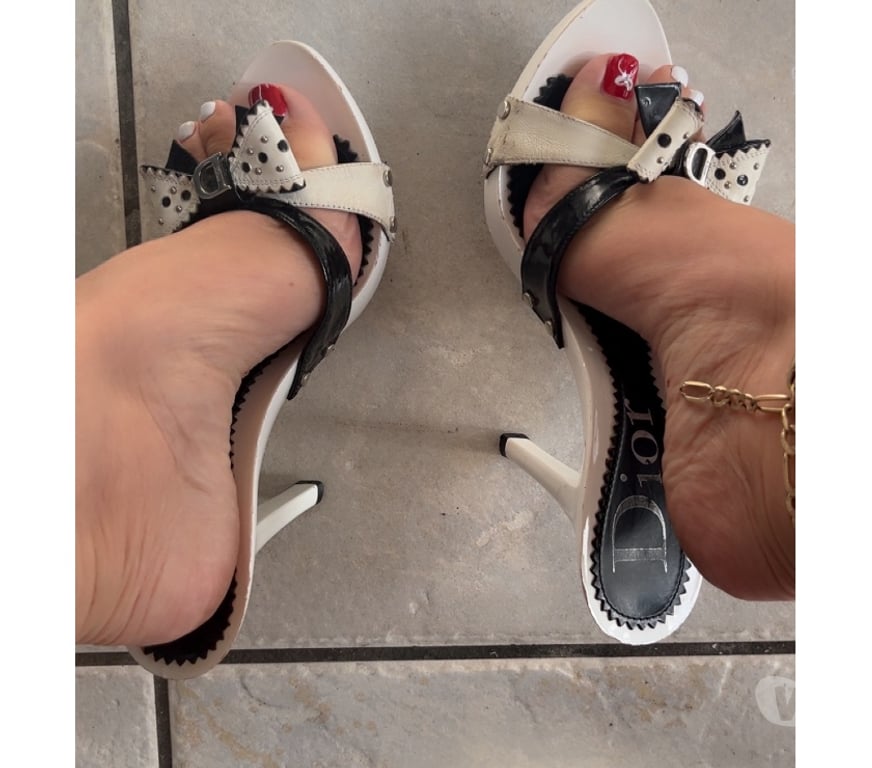 Escorts East London Snaresbrook - East London - Photos for DOUBLE GIRL MASSAGE -DUO🔥FEET FETISH 🔥DOMINATION