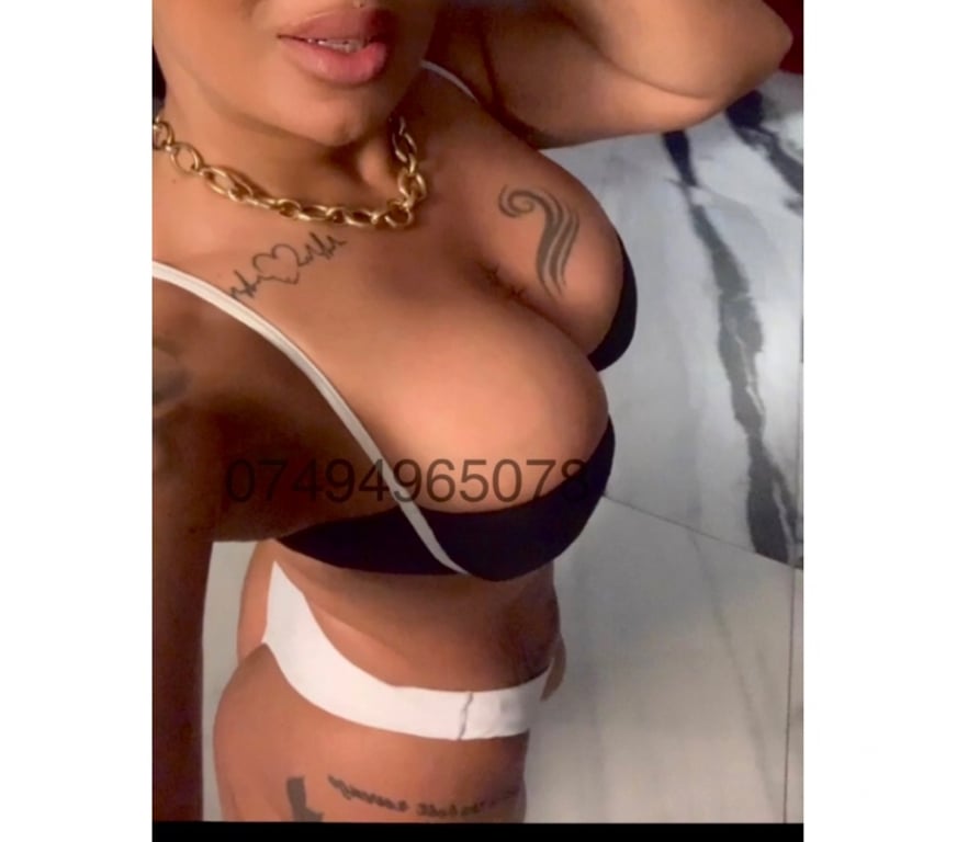 Escorts East London Leyton - East London - Photos for Naughty curvy hot body Best👅my hot no waste of time Real