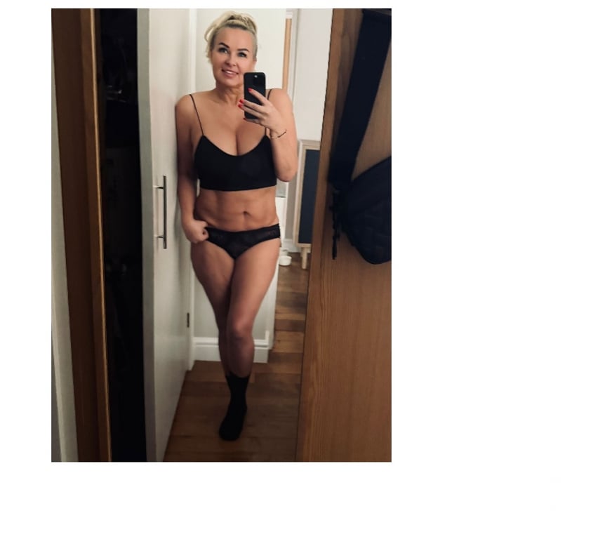 Escorts Surrey Spelthorne - Photos for Polish Pie Pandora Well Experienced Mature Slimmer figure!!