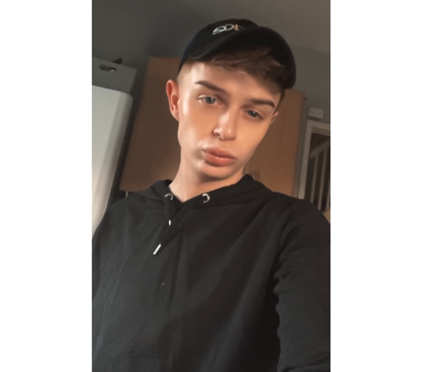 Gay massage Greater Manchester Stockport - Photos for Leo - Twink Top - Reddish