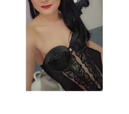  Escorts Middleton Rochdale - Photos for Independent English poppy x 15 mins £40 x