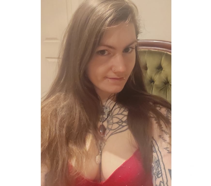 Escorts Norfolk Norwich - Photos for *Happy Halloween!* Please Read Bio