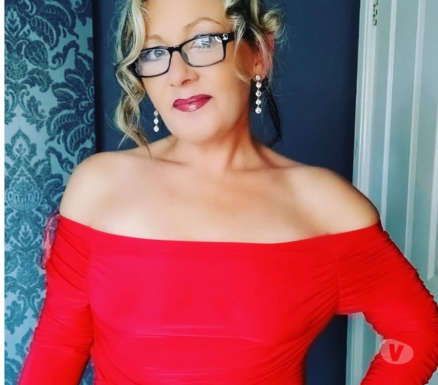 Adult Entertainment East London London City Airport - DLR Station - East London - Photos for Irish queen xxx waiting for your call