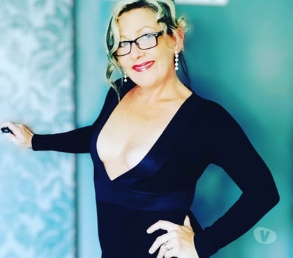 Adult Entertainment London City Airport East London - Photos for Hot Milf waiting to make your dreams come true