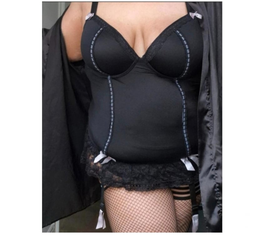 Escorts West Yorkshire Leeds - Photos for Brittish BBW saphire, classy attentive naughty gfe