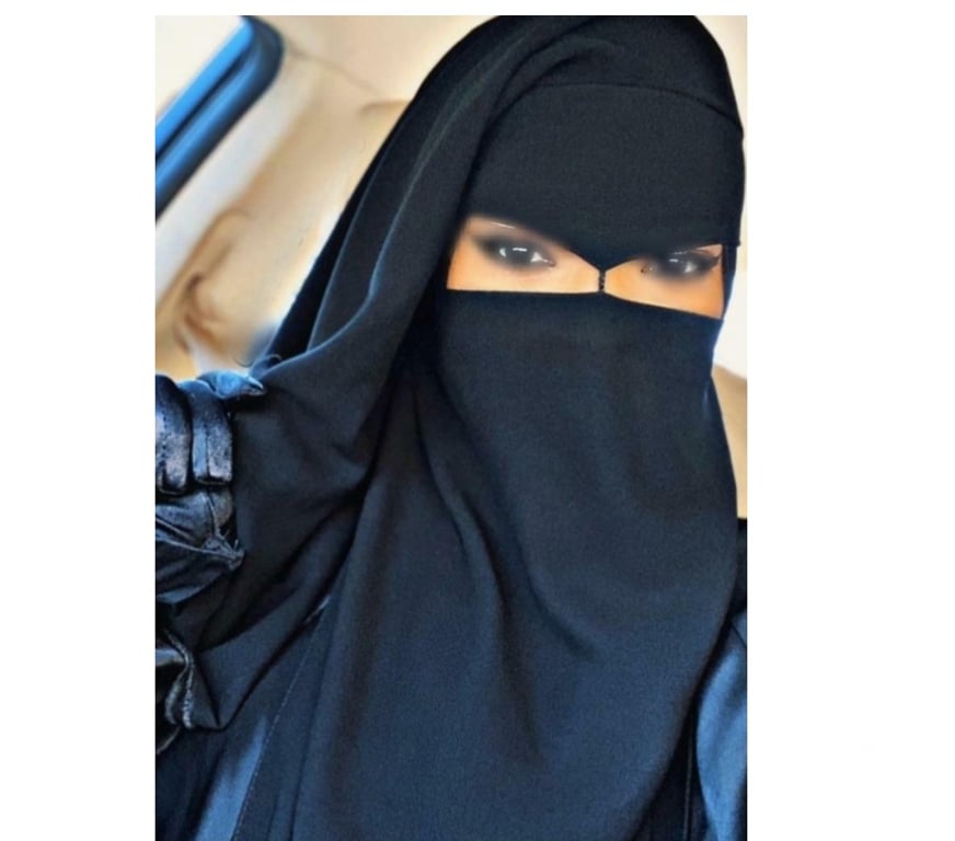 Escorts West Yorkshire Leeds - Photos for British Nikabi Asian Escort- 2 days only