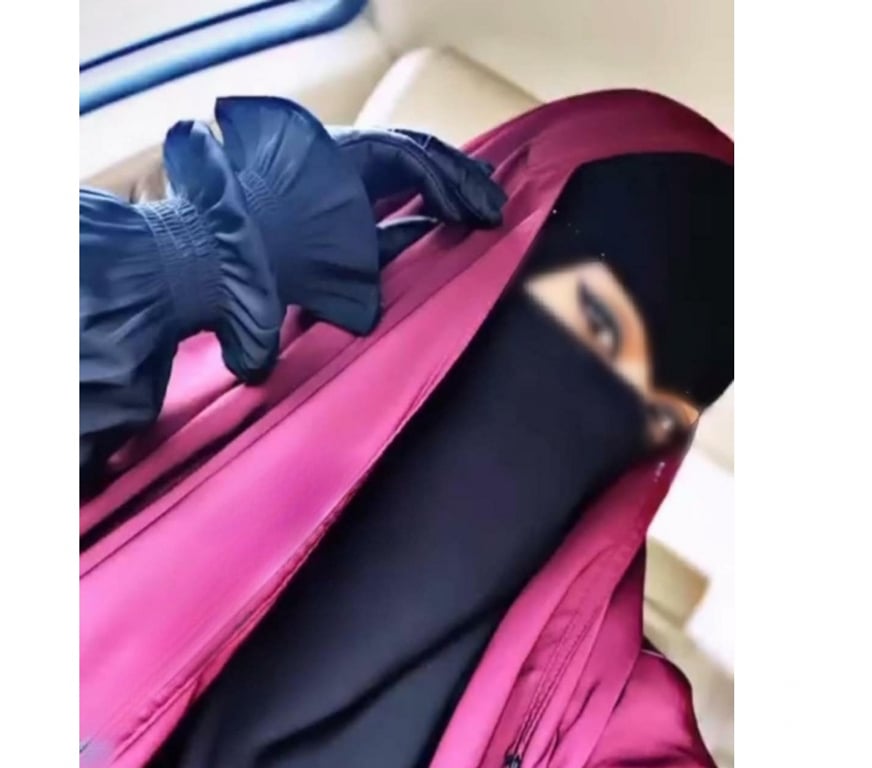 Escorts West Yorkshire Leeds - Photos for British Nikabi Asian Escort- 2 days only