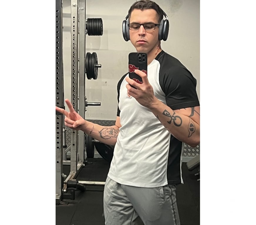 Gay massage Greater Manchester Manchester - Photos for Naughty Top Now XXL