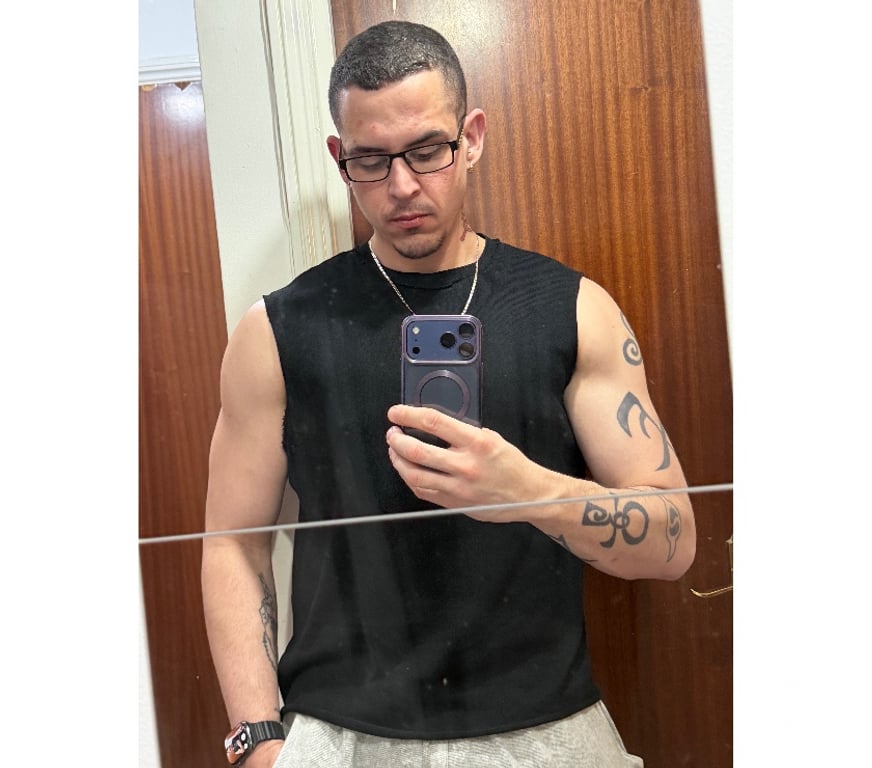  Gay massage East London Dalston Kingsland Station - East London - Photos for Latino Rugged Man Top Available