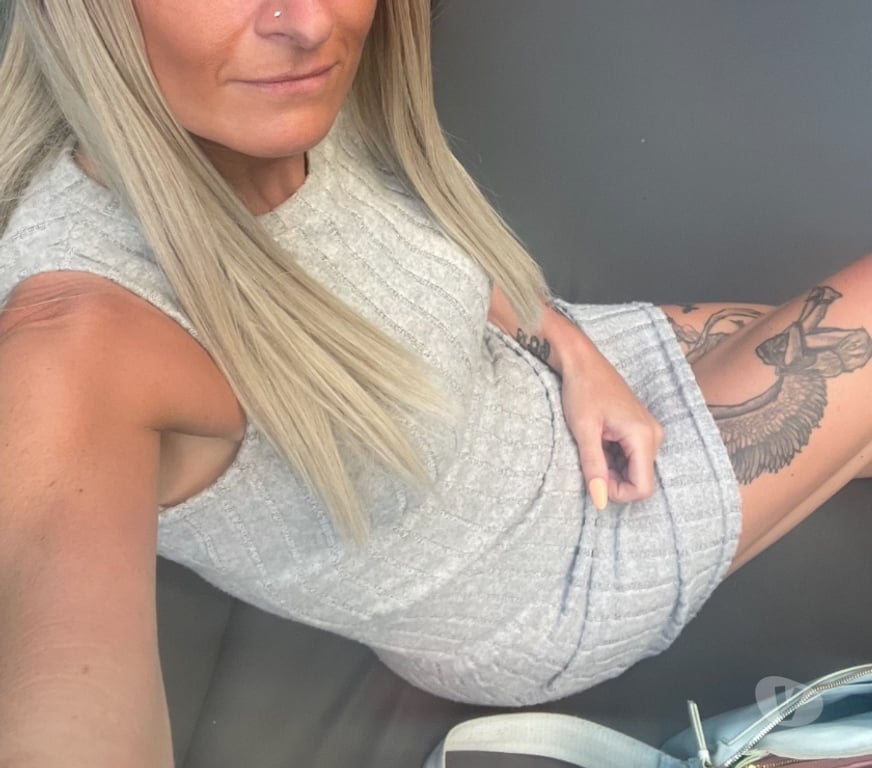 Escorts North Northamptonshire Telford Way Industrial Estate - North Northamptonshire - Photos for Attractive British girl