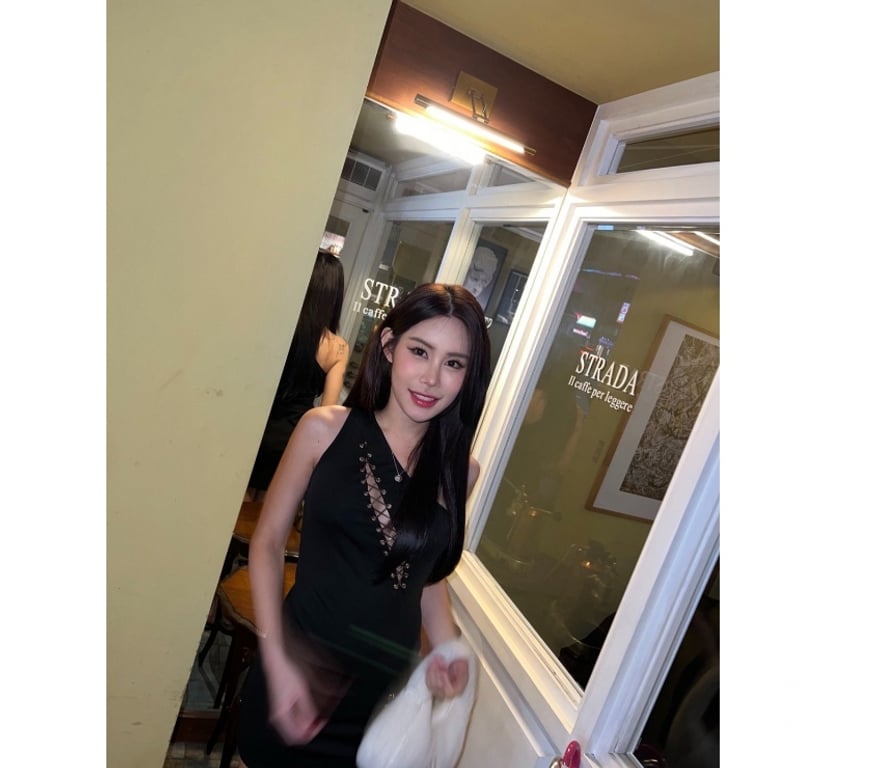 Escorts South Yorkshire Rotherham - Photos for Asian new girl in Rotherham Best Service 07990946440