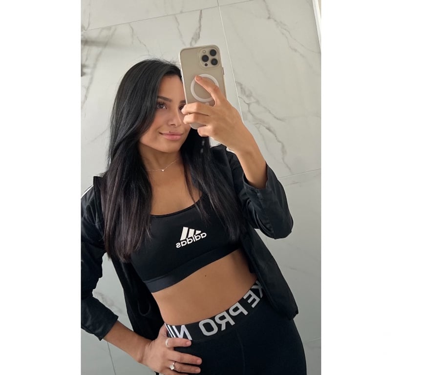 Escorts Surrey Woking - Photos for Iza Hot Brazilian 🔥🥰
