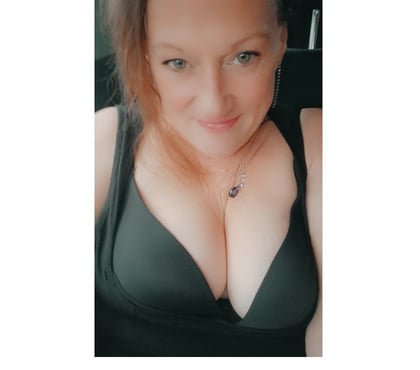 Escorts Stevenage Town Centre Stevenage - Photos for Naughty suzi, curvy temptation.