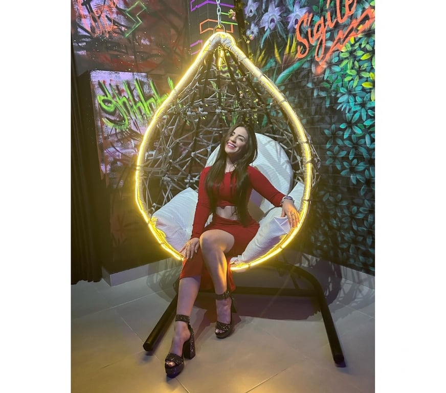 Escorts East London Redbridge - Photos for 🐆 𝐿𝑜𝓊𝓁𝒾 𝒜𝓃𝒶𝒾🌿