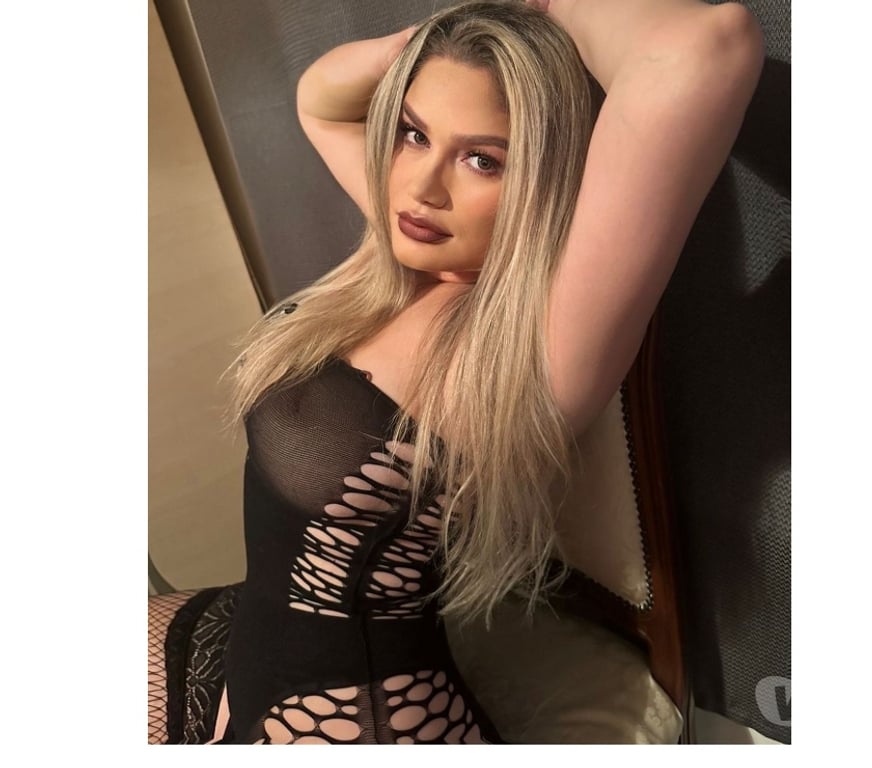 Escorts North London Finchley - North London - Photos for Caroline Brazilian🇧🇷🍸