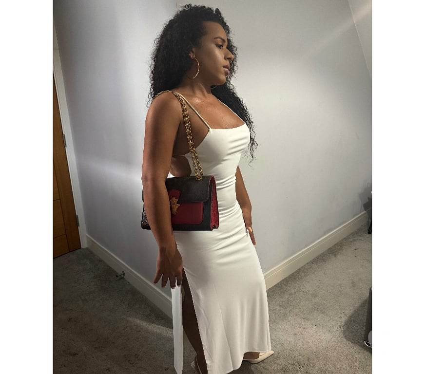 Trans Escorts Buckinghamshire High Wycombe - Buckinghamshire - Photos for Laysa trans Brazilian I have pics I'm free