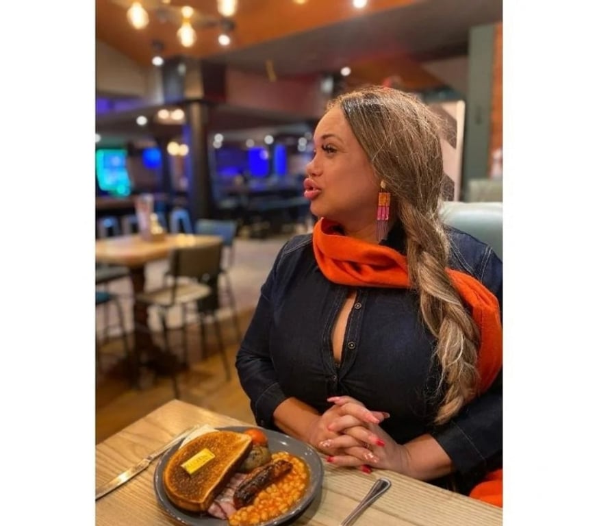 Escorts Bedfordshire Luton - Photos for 🔥 HOT ESCORT PAMELA VALENCIANA🔥