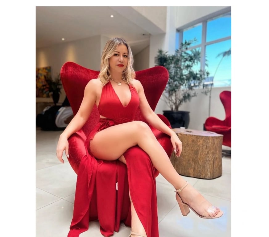 Escorts Oxfordshire Cherwell - Photos for New in BANBURY party girl mickaella (NO BLACK GUYS)