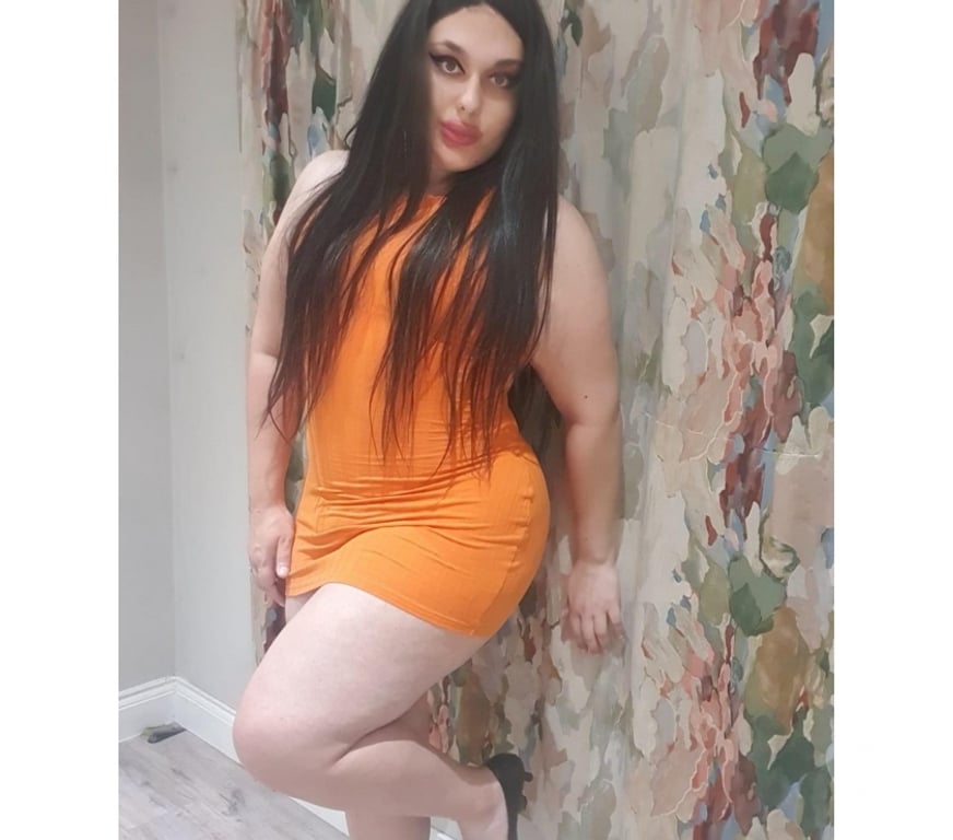Trans Escorts North London Arsenal Station - North London - Photos for TRANSGENDER LAURA SEXY CURVES BIG ASS AVAILABLE NOW
