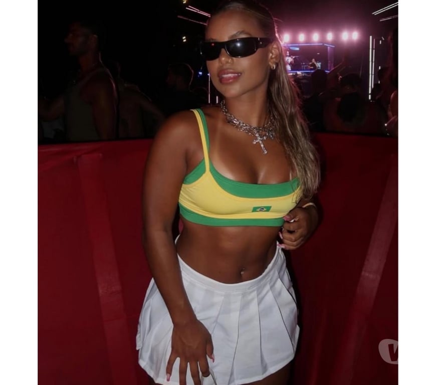 Escorts East London Canary Wharf - East London - Photos for Hot sexy blonde Latina | Big butt | Party girls🎀