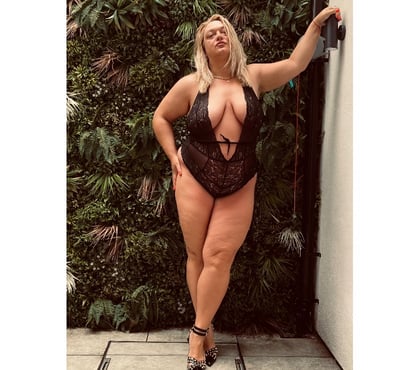 Escorts Langdon Park East London - Photos for Independent MILF Escort – Elegant & Discreet