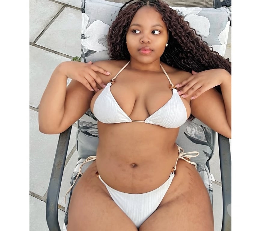 Escorts West Yorkshire Leeds - Photos for Caramel Baddie| South African Queen 👑🫦name is Chelsea