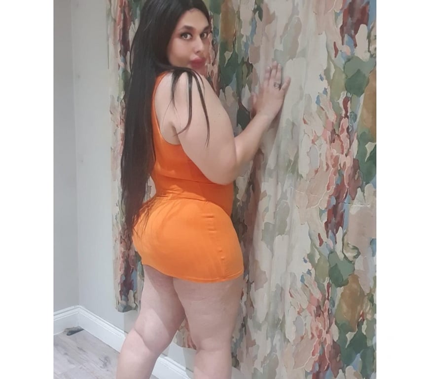Trans Escorts North London Arsenal Station - North London - Photos for TRANSGENDER LAURA CURVY BODY BIG BUTT AVAILABLE NOW