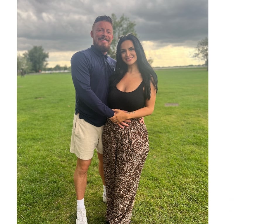 Adult Entertainment Central London London Bridge Station - Central London - Photos for Dark haired Goddess and her Husband. Passion and play 🥵