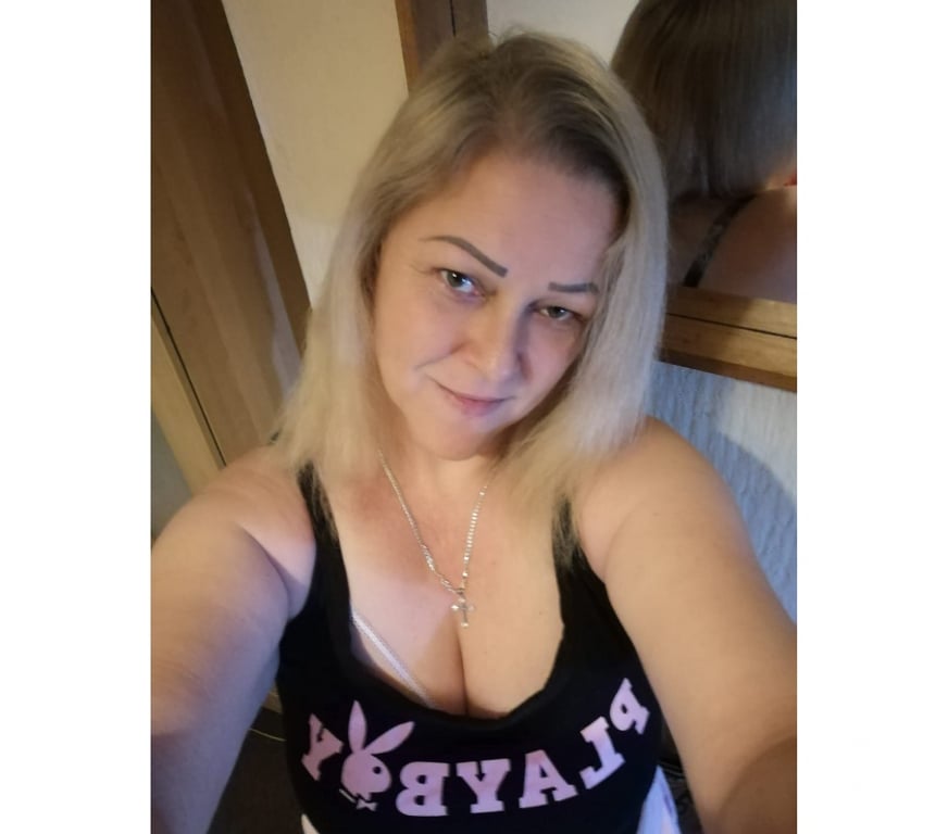 Escorts South East London Croydon - Photos for Sensual Carla 47years in Croydon 💋❤️💋💋