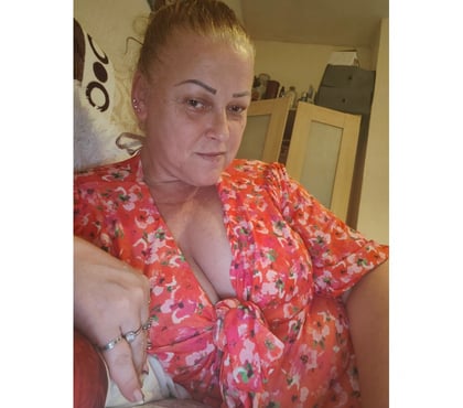  Escorts Croydon Croydon - Photos for Sensual Carla 48 year in Croydon ☎️☎️
