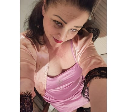  Escorts Croydon Croydon - Photos for Sensual Carla 48 year in Croydon ☎️☎️