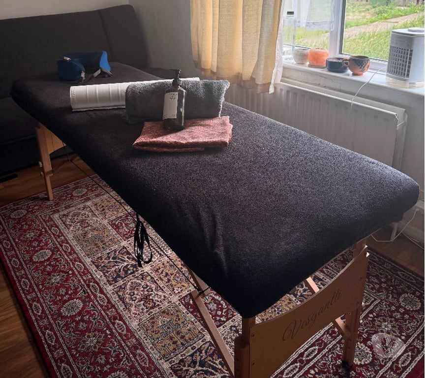 Full body massage Barking and Dagenham Barking - Barking and Dagenham - Photos for Professional Female Massage Therapist Incalls RM10