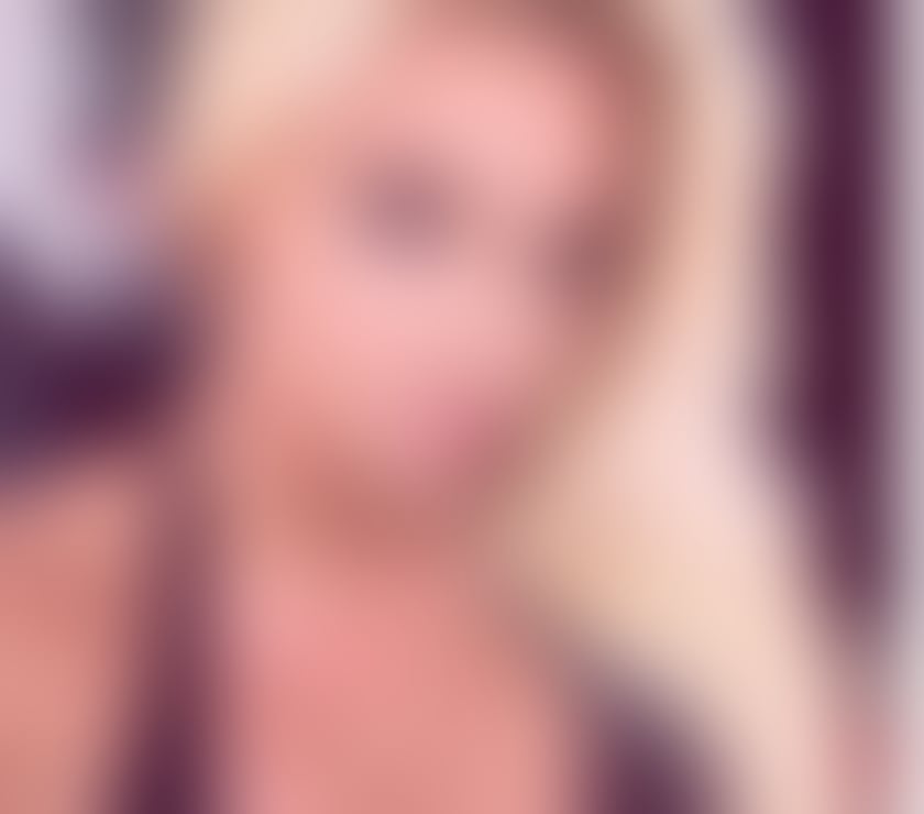 Photos for ABBY, EUROPEAN VERY CUTE PARTY GIRL IN SLOANE SQUARE