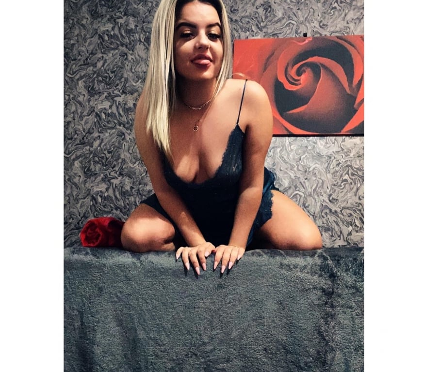 Escorts East London Havering - Photos for Where elegance meets desire🤍private sensual massage