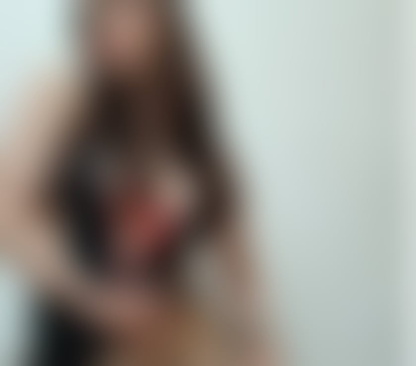Escorts Mid Ulster Dungannon - Mid Ulster - Photos for laura waitress in dungannon city