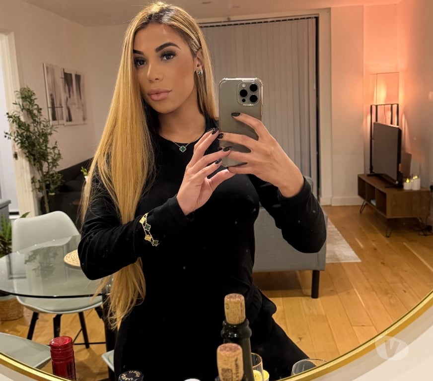 Escorts West Midlands Birmingham - Photos for Brazilian hottie Bruna is back 💯 Real🇧🇷🔥