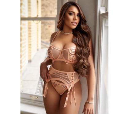 Escorts Birmingham City Centre Birmingham - Photos for Brazilian hottie Bruna is back 💯 Real🇧🇷🔥